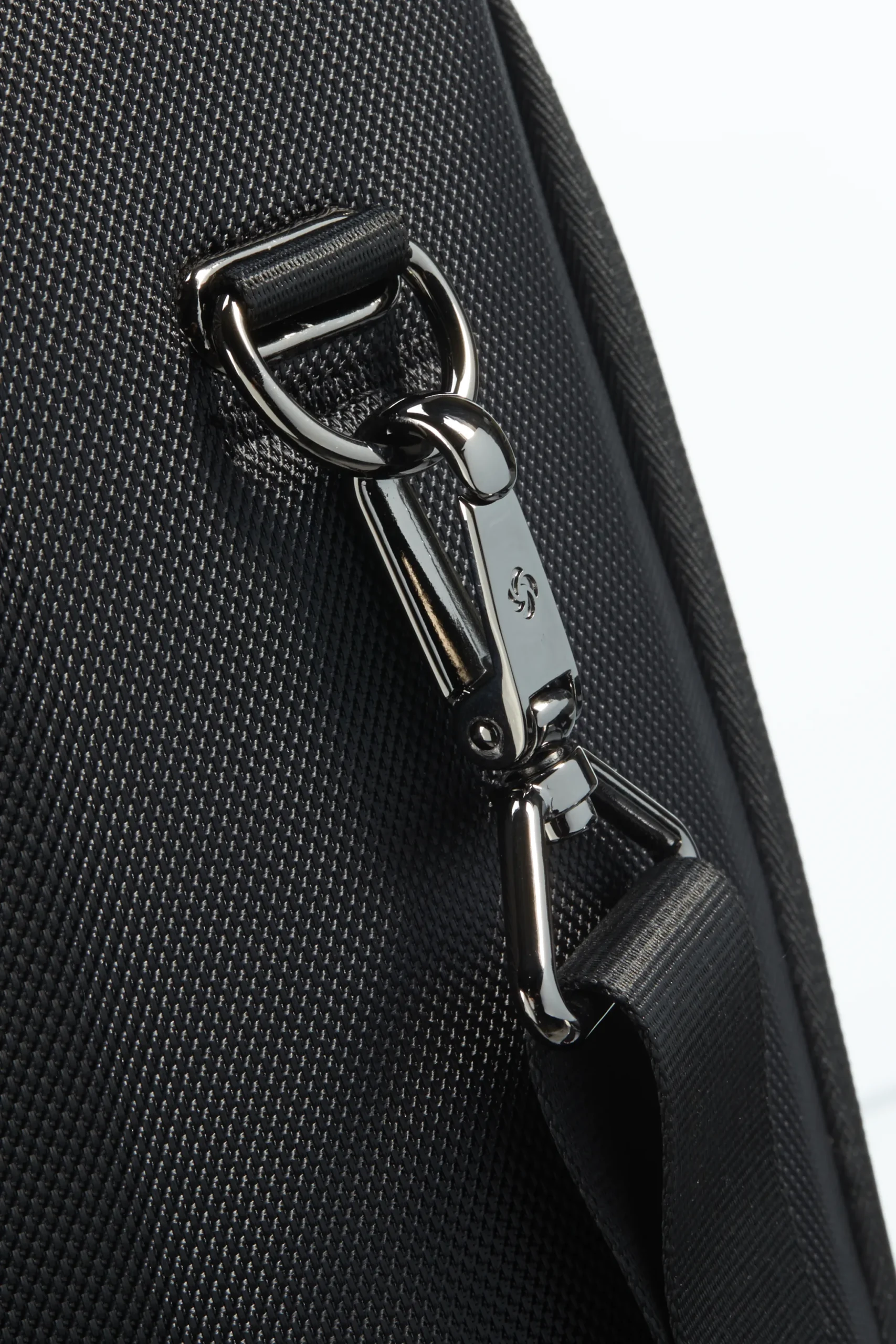 2_SHOULDER_STRAP_REMOVABLE_1