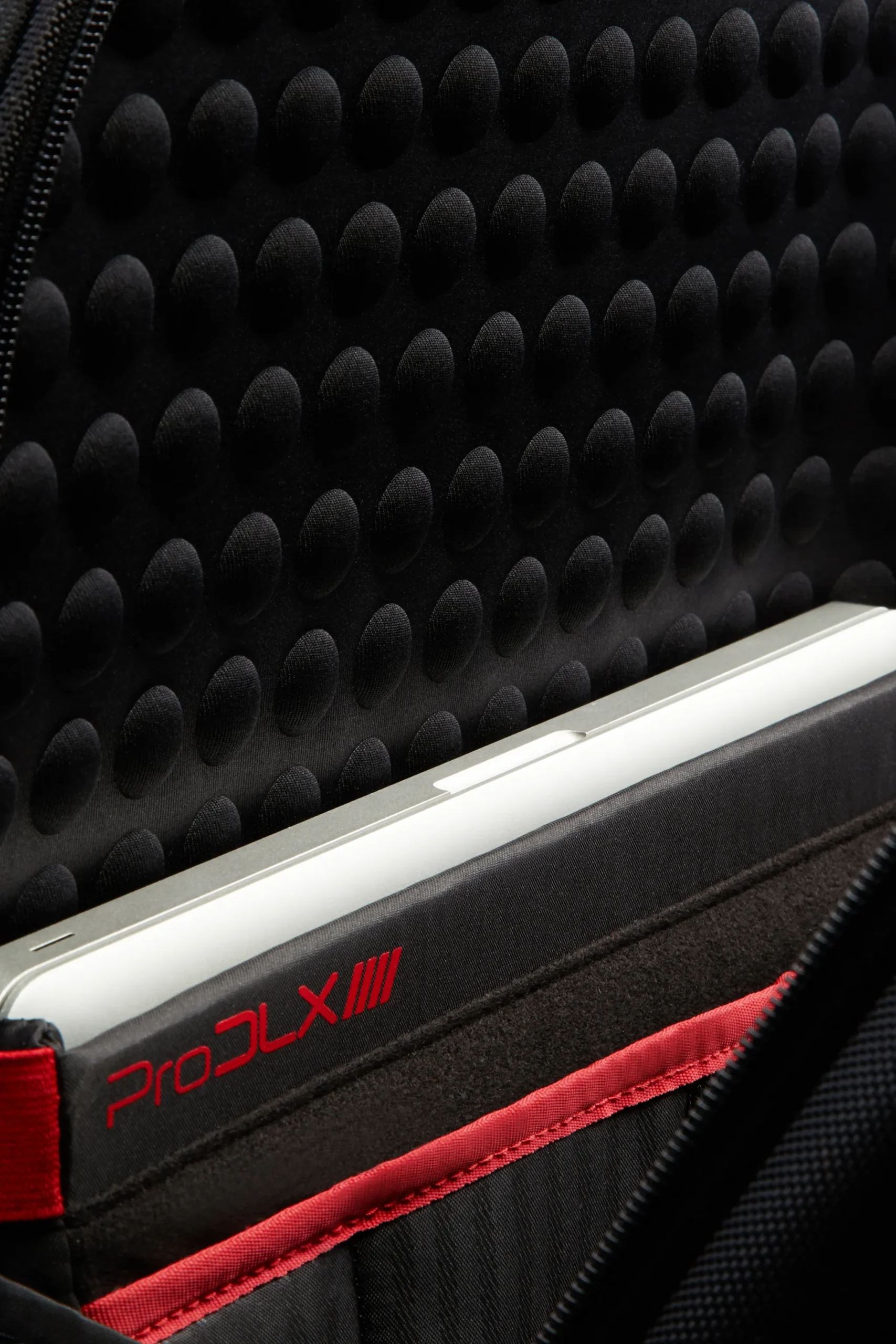 L_4_LAPTOP_COMPARTMENT